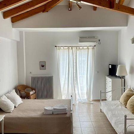Studio Stay White Room Kalamata Exterior foto