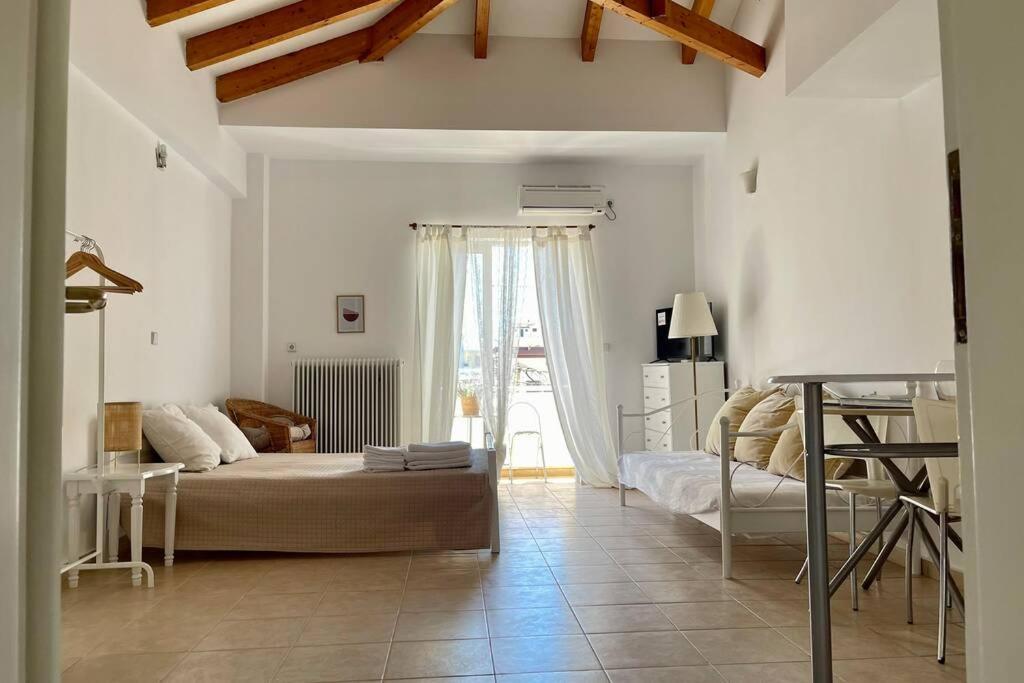 Studio Stay White Room Kalamata Exterior foto